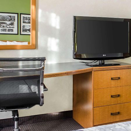Sleep Inn & Suites Bensalem Eksteriør bilde
