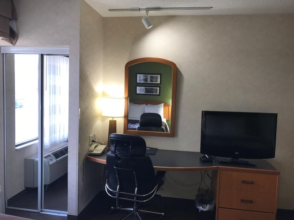Sleep Inn & Suites Bensalem Eksteriør bilde